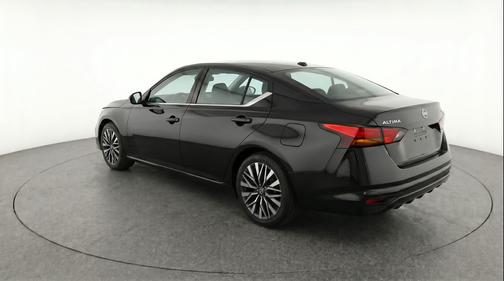 Super Black 2025 Nissan Altima SV FWD