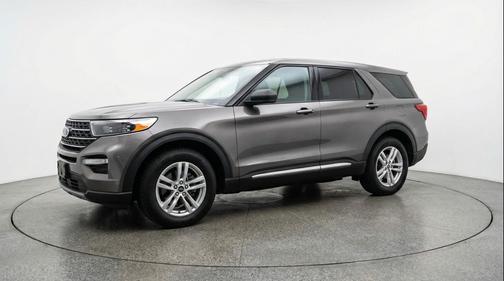 Carbonized Gray Metallic 2024 Ford Explorer XLT