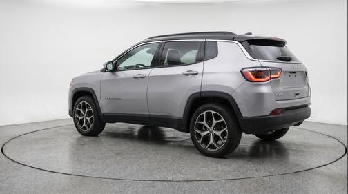 Silver Zynith Metallic Clearcoat 2025 Jeep Compass Limited