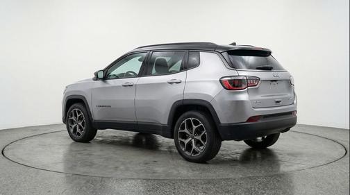 Silver Zynith Metallic Clearcoat 2025 Jeep Compass Limited