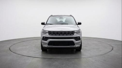 Silver Zynith Metallic Clearcoat 2025 Jeep Compass Limited
