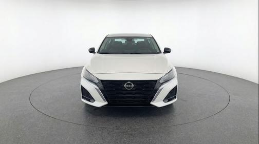 Glacier White 2025 Nissan Altima SV FWD