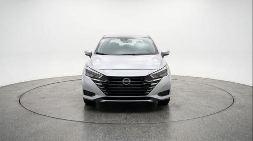 Brilliant Silver Metallic 2025 Nissan Versa 1.6 SV