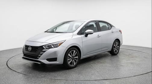 Brilliant Silver Metallic 2025 Nissan Versa 1.6 SV