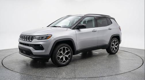 Silver Zynith Metallic Clearcoat 2025 Jeep Compass Limited