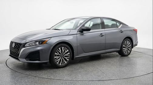 Gun Metallic 2025 Nissan Altima SV FWD