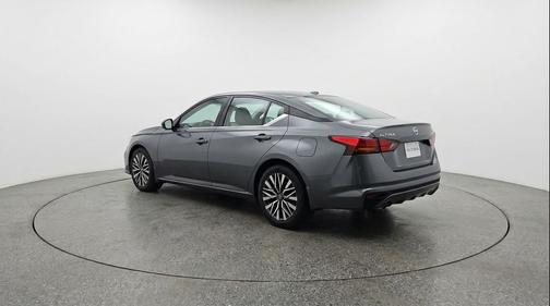 Gun Metallic 2025 Nissan Altima SV FWD
