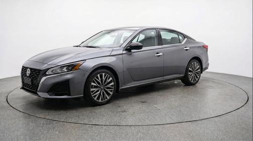Gun Metallic 2025 Nissan Altima SV FWD