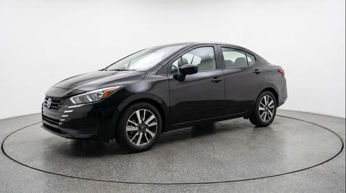 Super Black 2025 Nissan Versa 1.6 SV