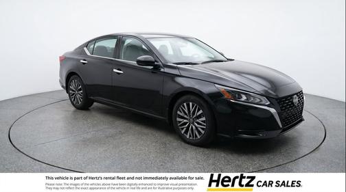 Super Black 2025 Nissan Altima SV FWD