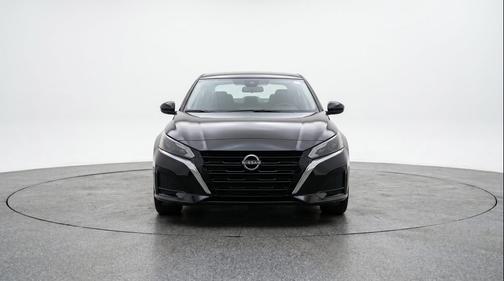 Super Black 2025 Nissan Altima SV FWD