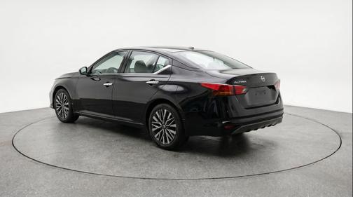 Super Black 2025 Nissan Altima SV FWD