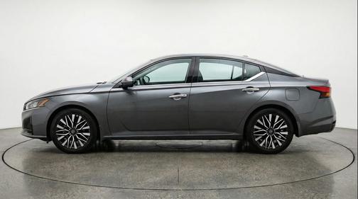 Gun Metallic 2025 Nissan Altima SV FWD