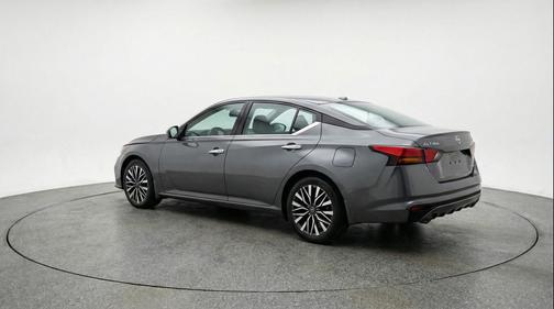 Gun Metallic 2025 Nissan Altima SV FWD