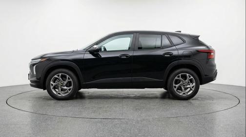 Mosaic Black Metallic 2025 Chevrolet Trax LT