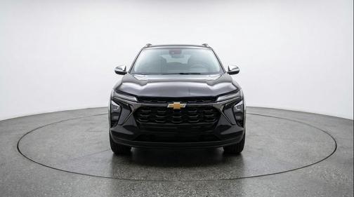 Mosaic Black Metallic 2025 Chevrolet Trax LT
