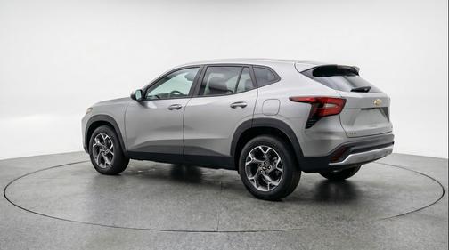 Sterling Gray Metallic 2025 Chevrolet Trax LT