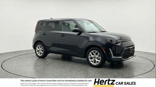 Fusion Black 2025 Kia Soul LX