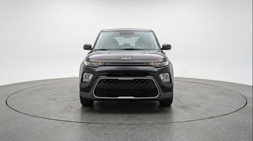 Fusion Black 2025 Kia Soul LX