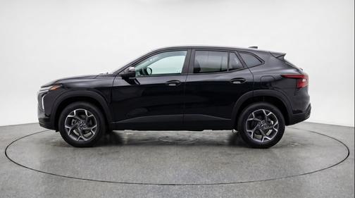 Mosaic Black Metallic 2025 Chevrolet Trax LT