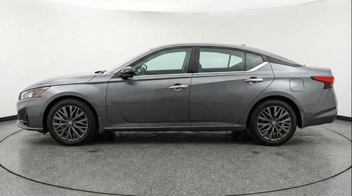 Gun Metallic 2025 Nissan Altima SV FWD