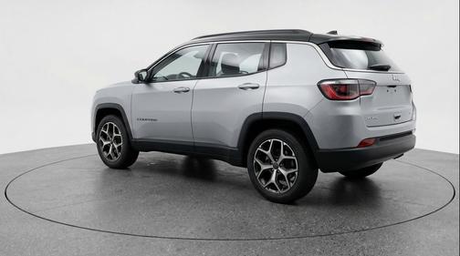 Silver Zynith Metallic Clearcoat 2025 Jeep Compass Limited