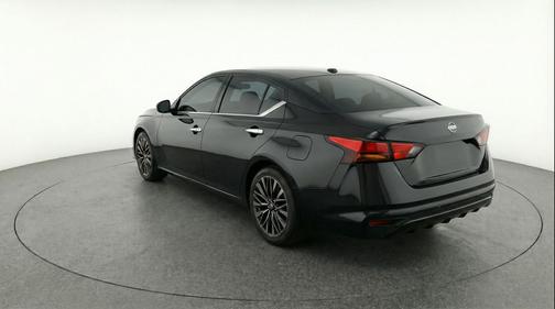 Super Black 2025 Nissan Altima SV FWD