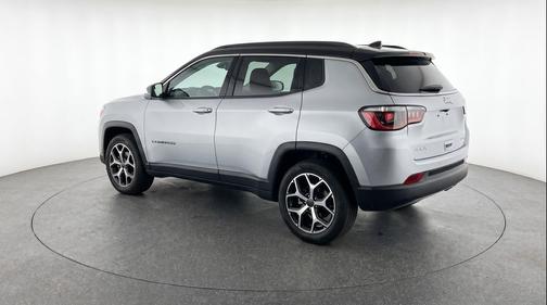 Silver Zynith Metallic Clearcoat 2025 Jeep Compass Limited
