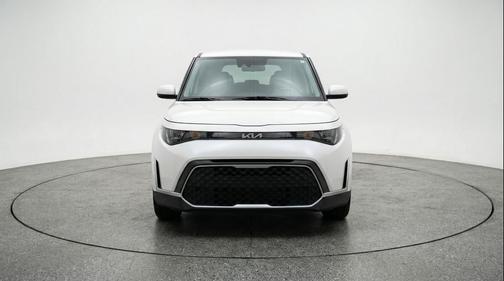 Snow White Pearl 2025 Kia Soul LX