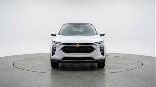 Summit White 2025 Chevrolet Trax LT