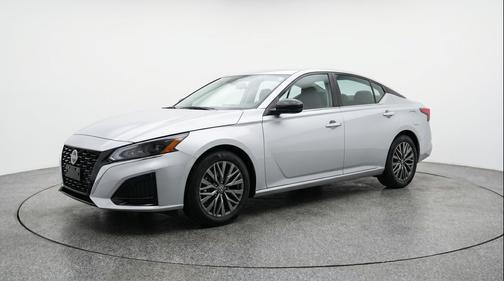 Brilliant Silver Metallic 2025 Nissan Altima SV FWD