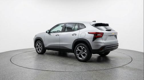 Sterling Gray Metallic 2025 Chevrolet Trax LT