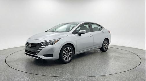 Brilliant Silver Metallic 2025 Nissan Versa 1.6 SV