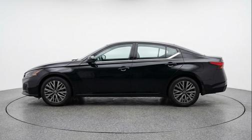 Super Black 2025 Nissan Altima SV FWD