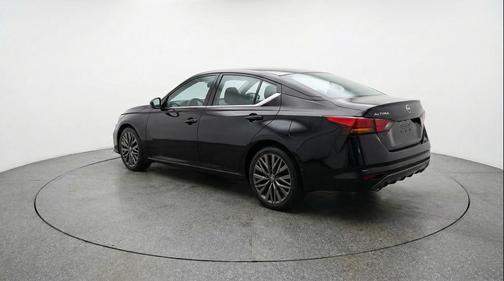 Super Black 2025 Nissan Altima SV FWD