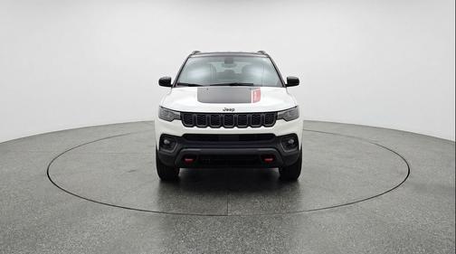 Bright White Clearcoat 2025 Jeep Compass Trailhawk
