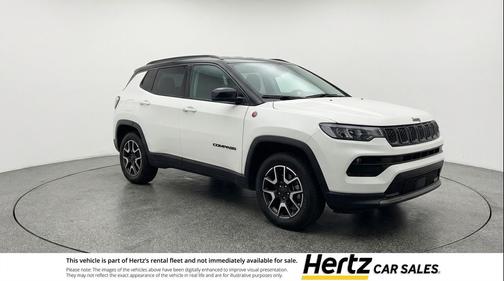 Bright White Clearcoat 2025 Jeep Compass Trailhawk