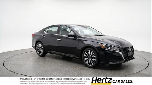 Super Black 2025 Nissan Altima SV FWD