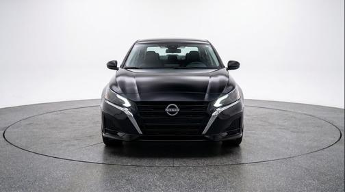 Super Black 2025 Nissan Altima SV FWD