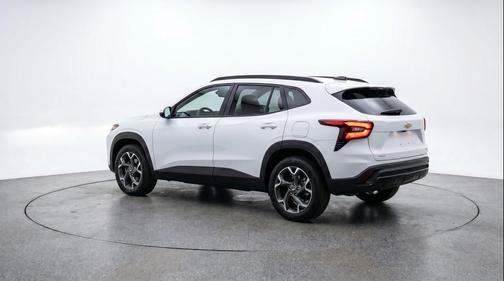 Summit White 2025 Chevrolet Trax LT