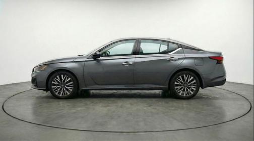 Gun Metallic 2025 Nissan Altima SV FWD