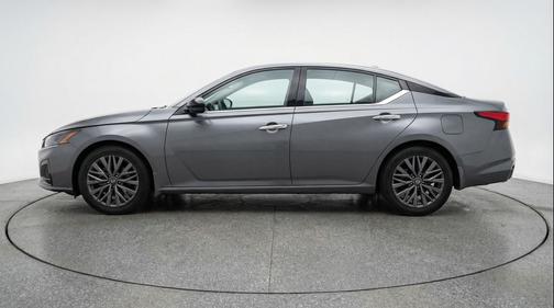 Gun Metallic 2025 Nissan Altima SV FWD