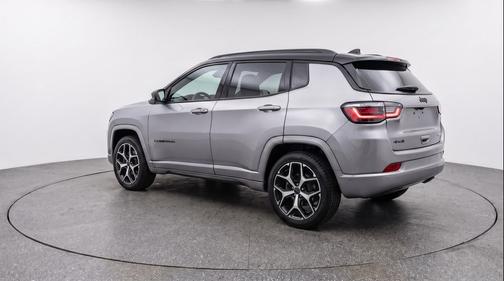 Silver Zynith Metallic Clearcoat 2025 Jeep Compass Limited