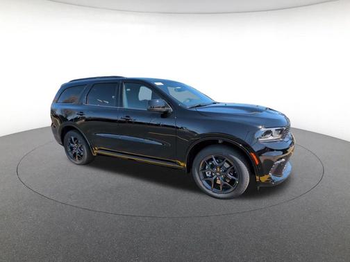 DB Black Crystal Clearcoat 2026 Dodge Durango GT HEMI V8