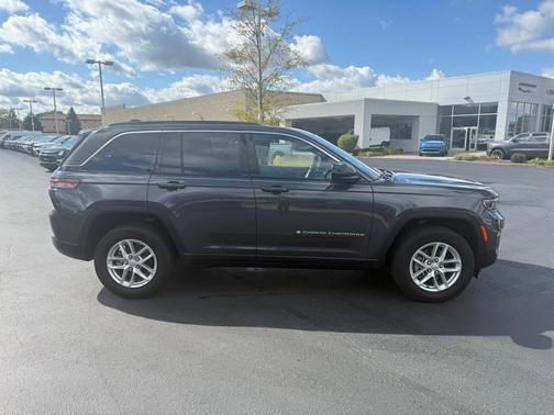 2024 Jeep Grand Cherokee Laredo X