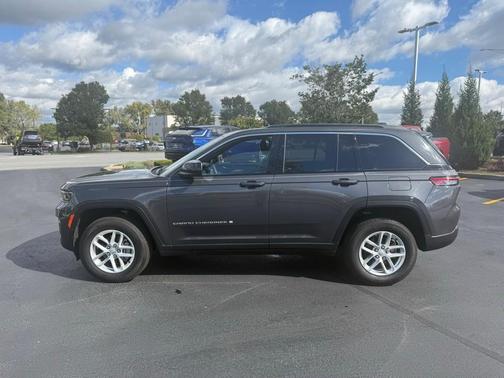 2024 Jeep Grand Cherokee Laredo X