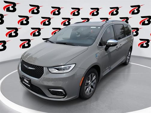 2025 Chrysler Pacifica Hybrid Pinnacle