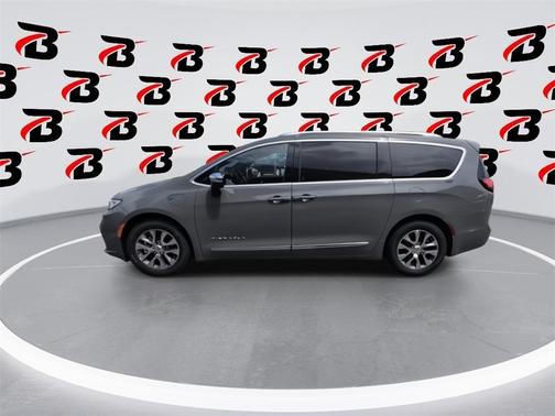 2025 Chrysler Pacifica Hybrid Pinnacle