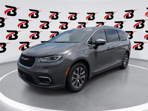 2025 Chrysler Pacifica Hybrid Pinnacle