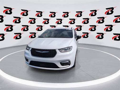 2025 Chrysler Pacifica Hybrid Select